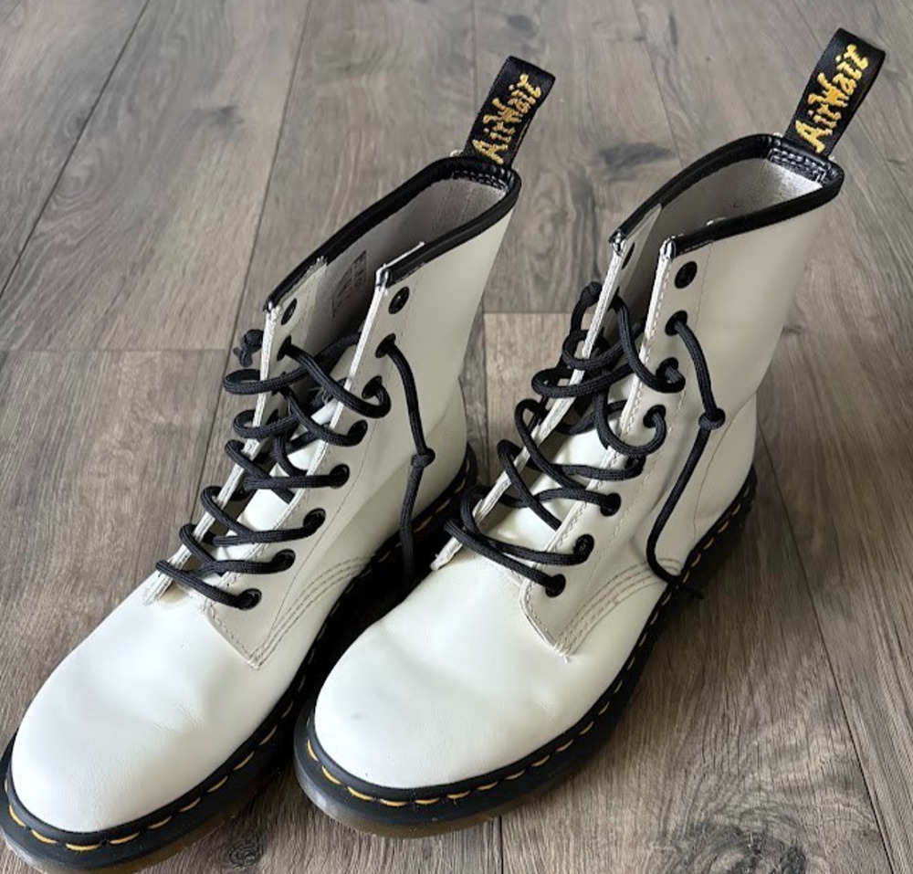 Dr. Marten 1460 White Stylish Womens Lace Up Boots Size 8